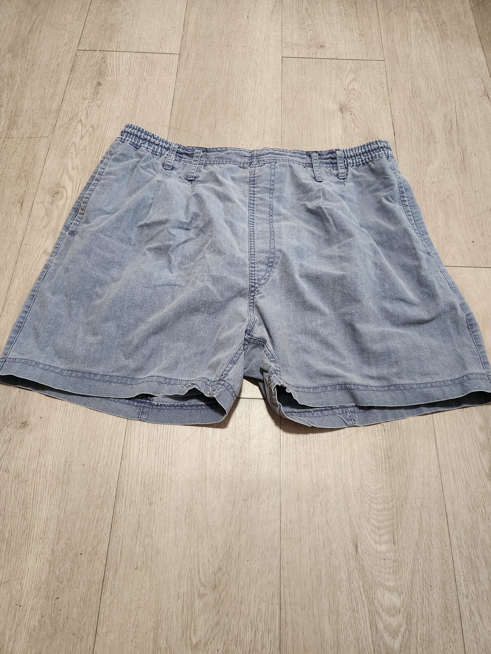 ​Vintage  Retro Fashion 80s Royal Light Wash Denim Pleated Shorts Medium